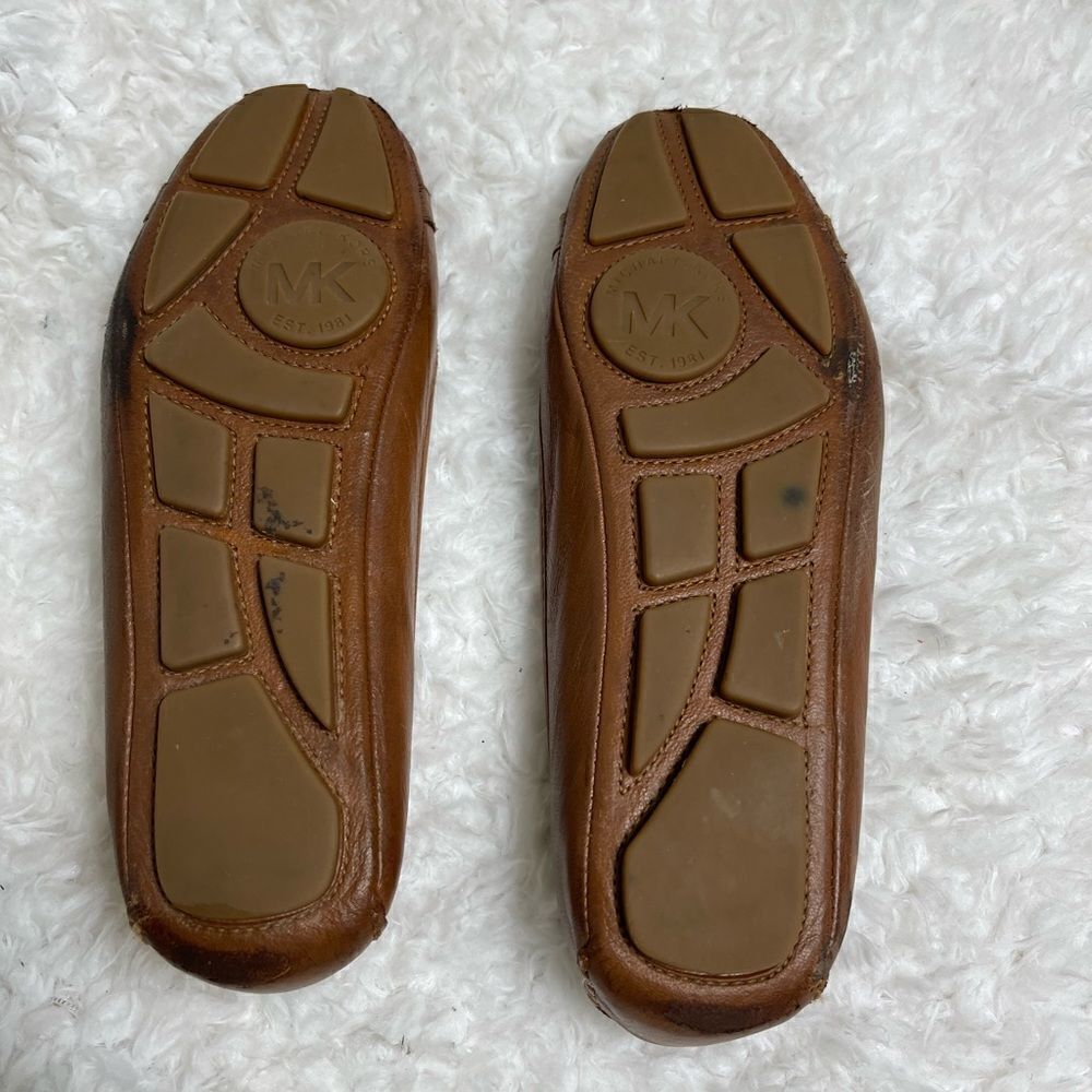 Michael Kors Fulton leather tan slip on flats with gold tone logo accent SZ7.5M - Picture 8 of 10